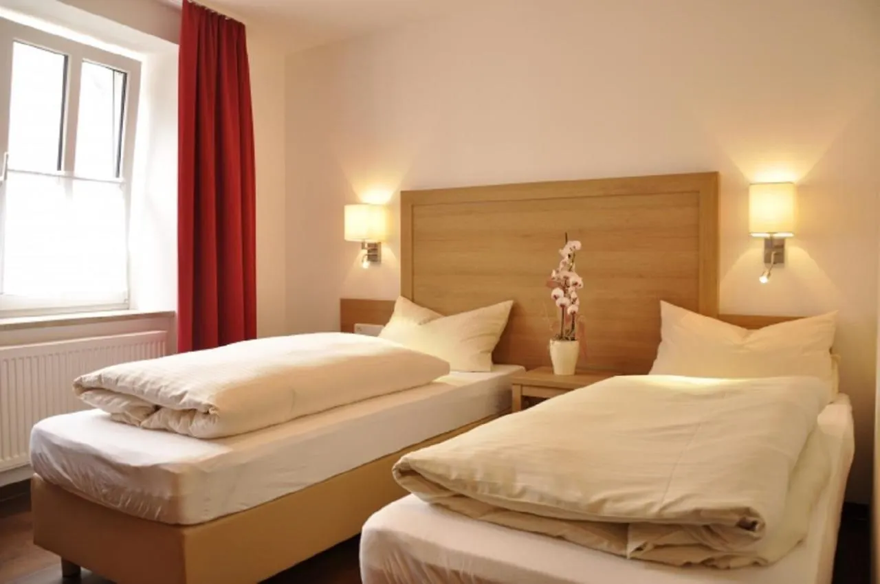 Hotel Gasthof Zum Goldenen Lamm Harburg  Tyskland