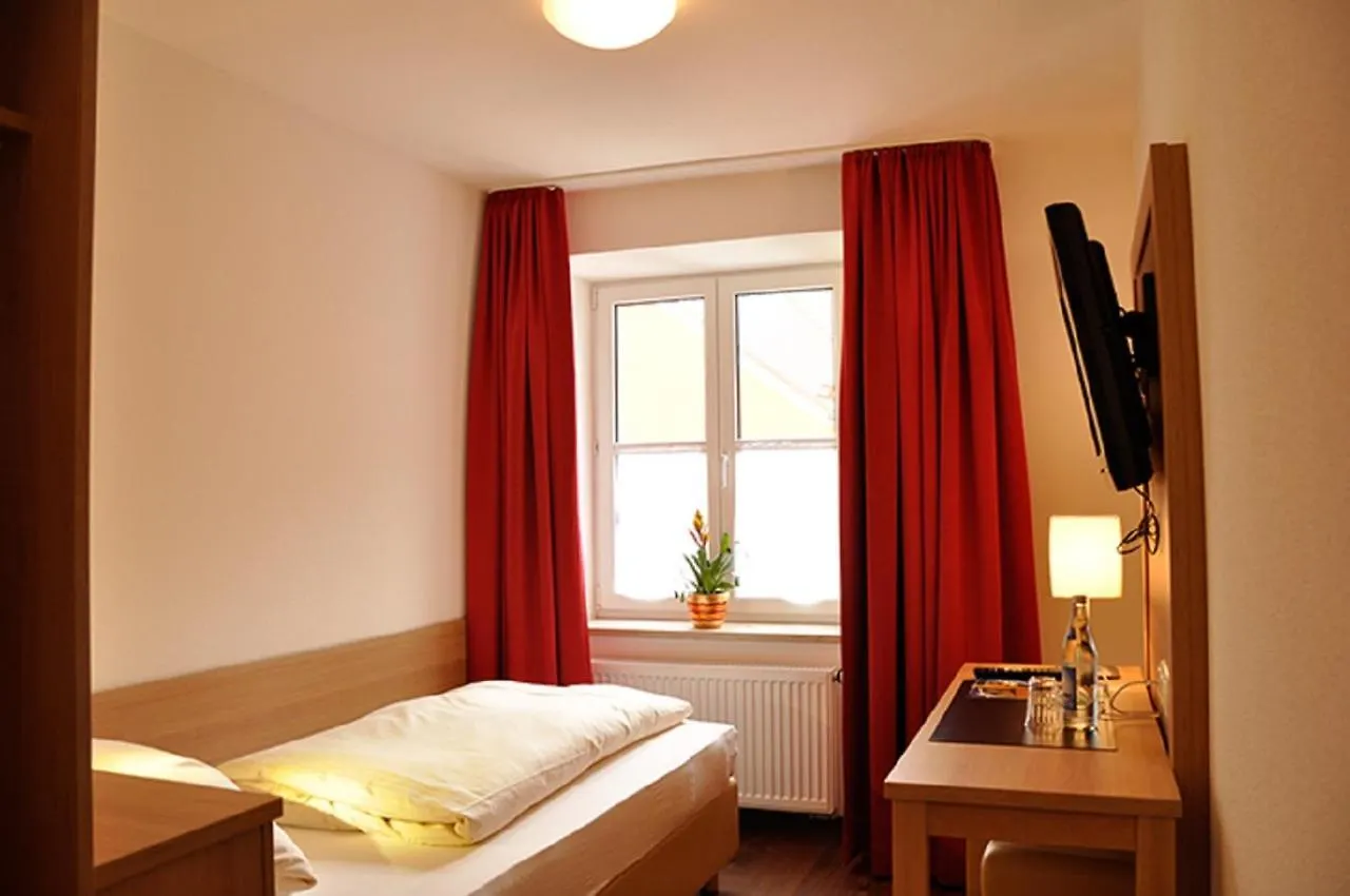 Hotel Gasthof Zum Goldenen Lamm Harburg  Harburg (Bavaria)